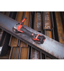 Углошлифмашина аккумуляторная M18 FHSAGO125VXPDB2-802X Milwaukee 4933493420